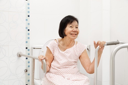 safe-nighttime-toileting-for-seniors